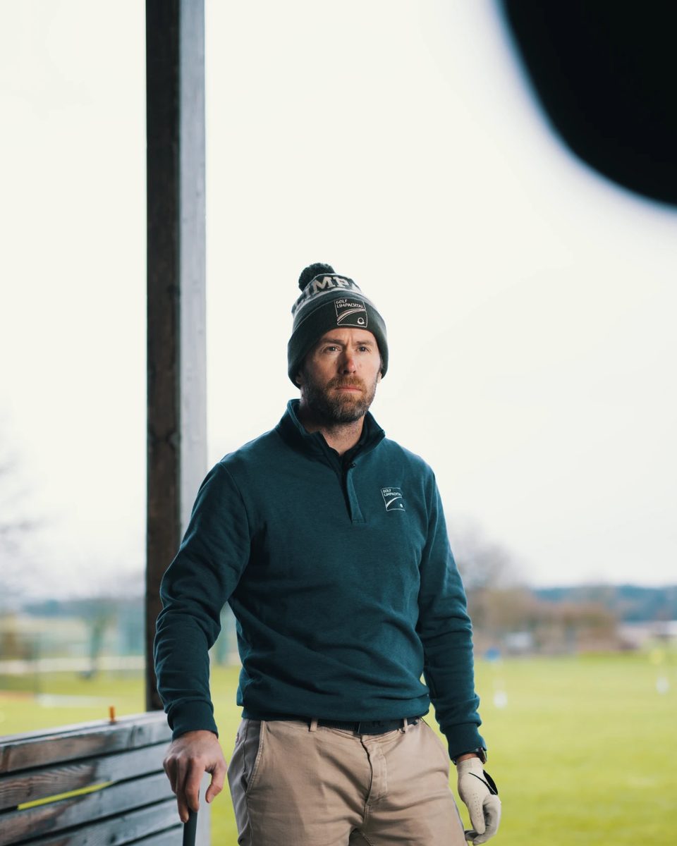 Alex Chatelain auf der Driving Range von Golf Limpachtal